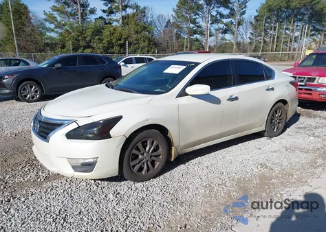 2015 Nissan Altima 2.5 S from USA, damaged, VIN 1N4AL3AP4FC462292